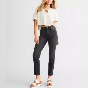Hidden Tracy Cropped Straight Jeans